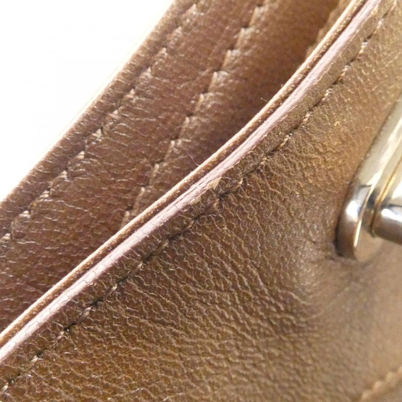 サルヴァトーレフェラガモ 21 6317 ショルダーバッグ