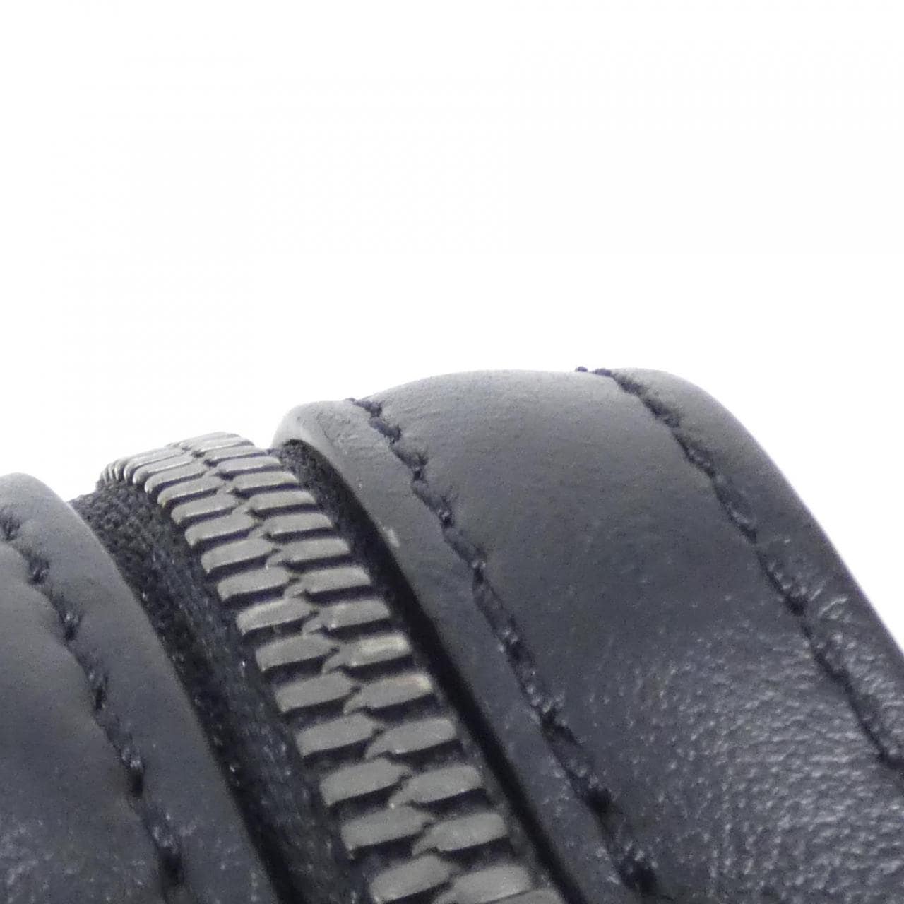 ルイヴィトン モノグラム エクリプス リバース トリオ メッセンジャー M69443 ショルダーバッグ