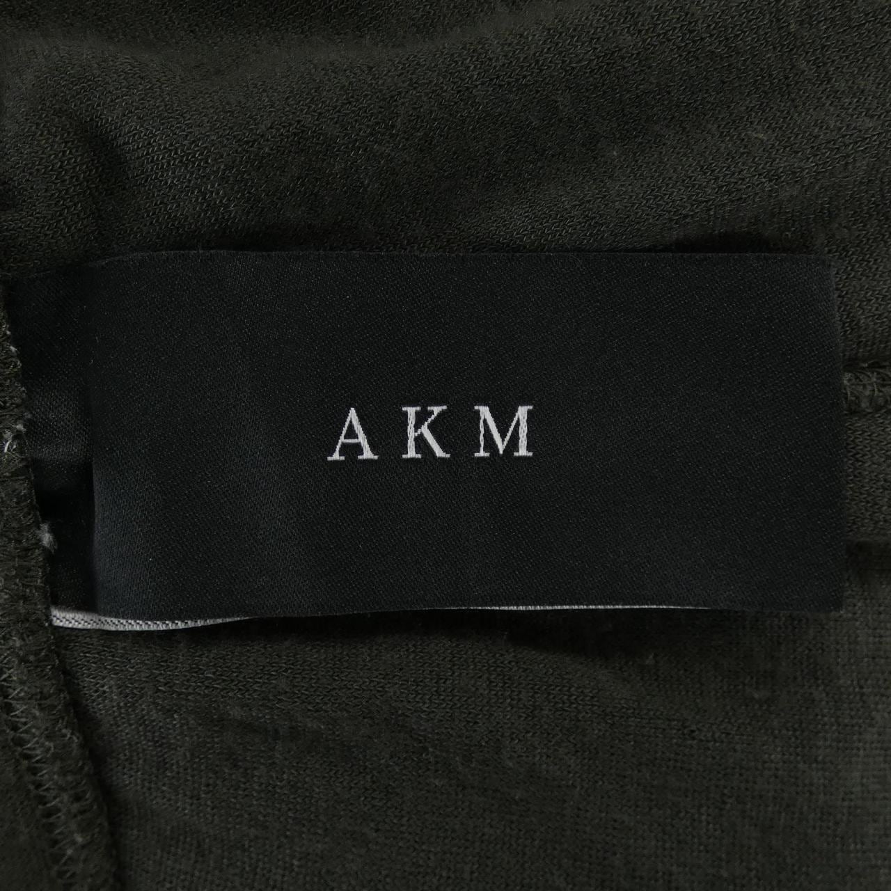 エイケイエム AKM ショートパンツ