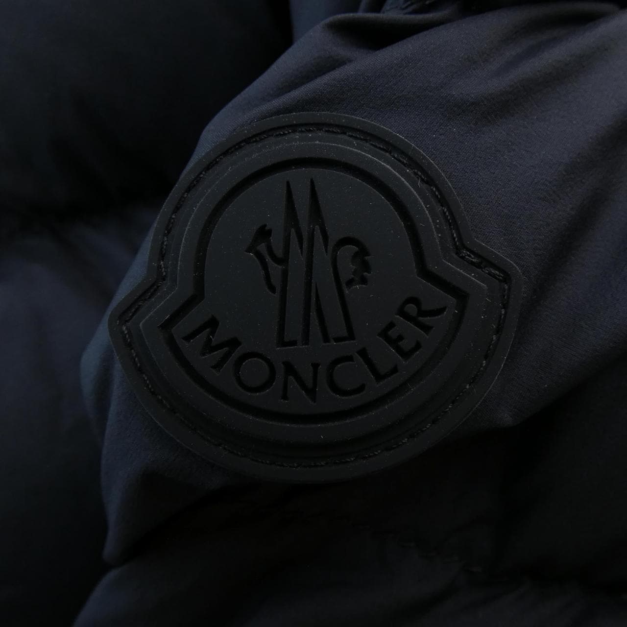 モンクレール MONCLER ダウンジャケット