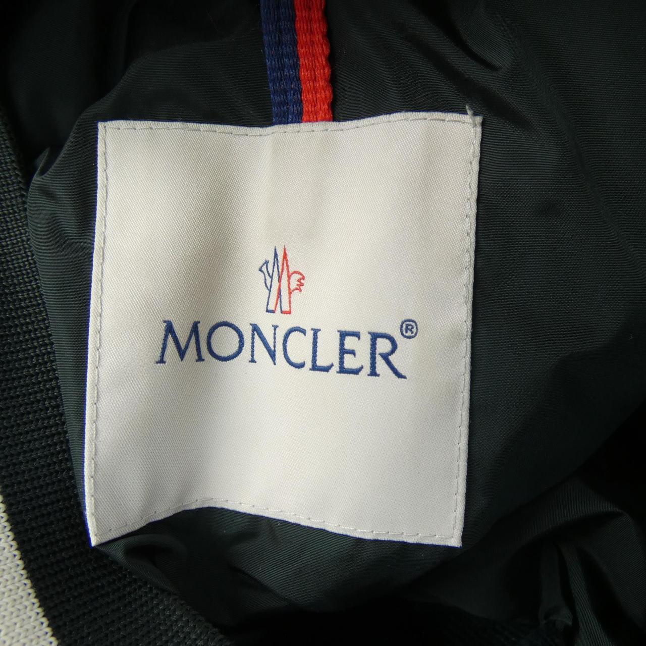 モンクレール MONCLER ダウンジャケット