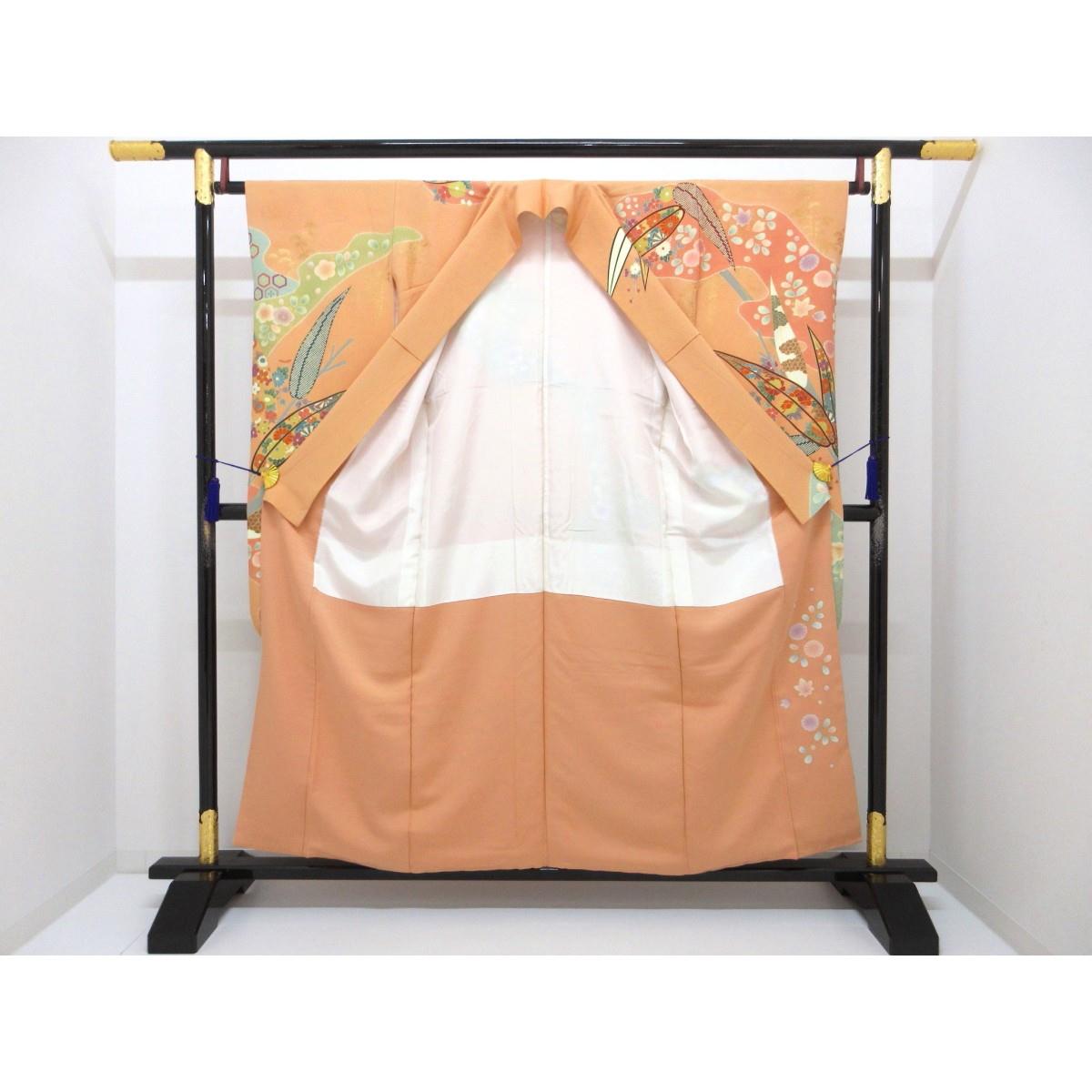 振袖　友禅金彩加工　刺繍入り　身丈Ｓ寸