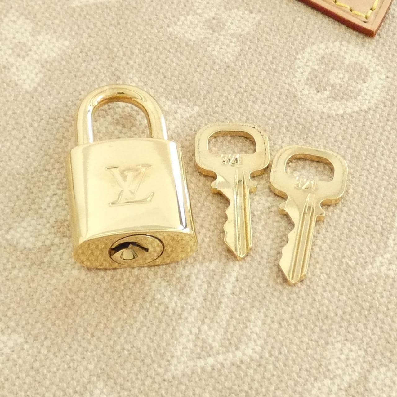 ルイヴィトン ミャオウグラム(LV x GC) アルマBB M25728 バッグ