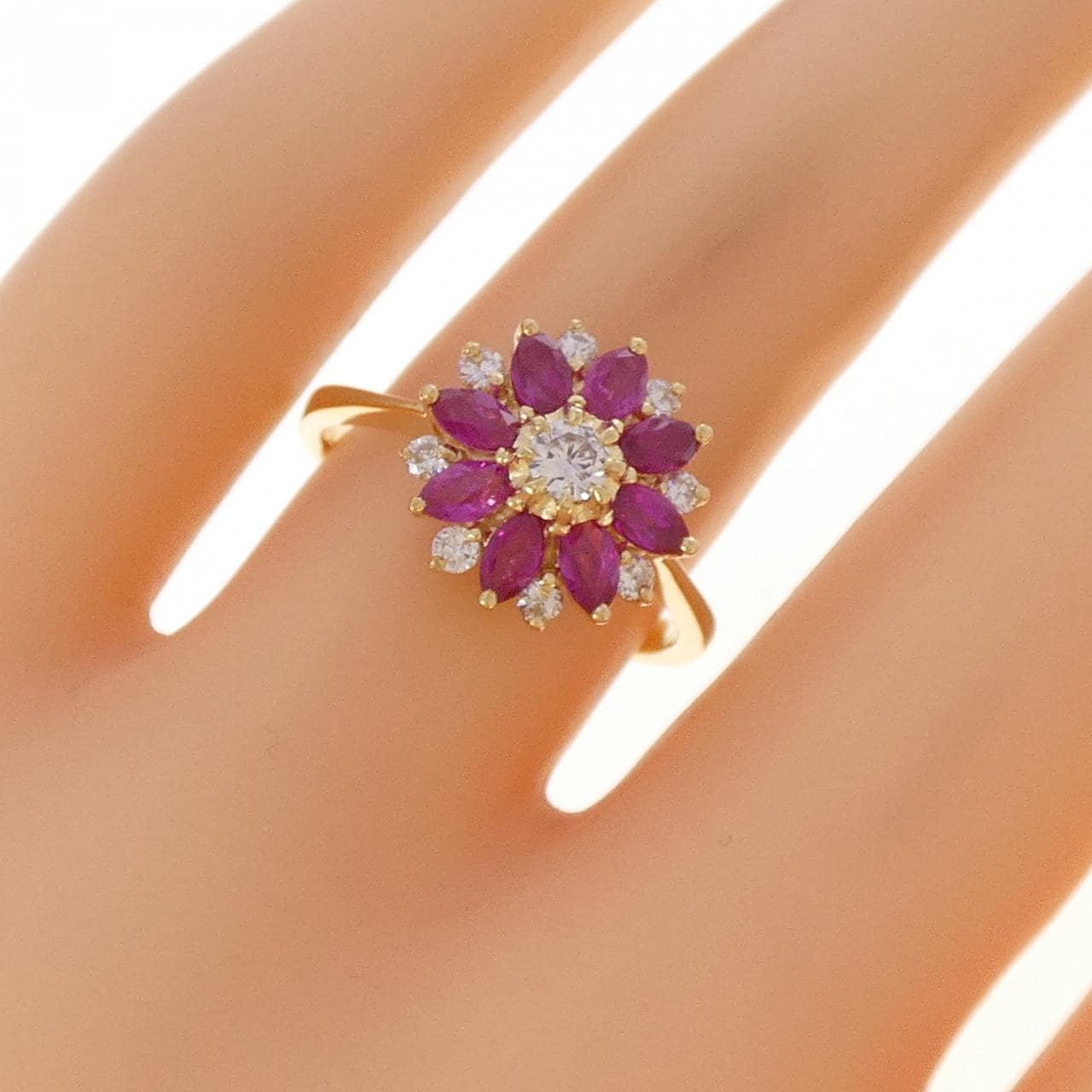 750YG フラワー ルビー リング 1.01CT