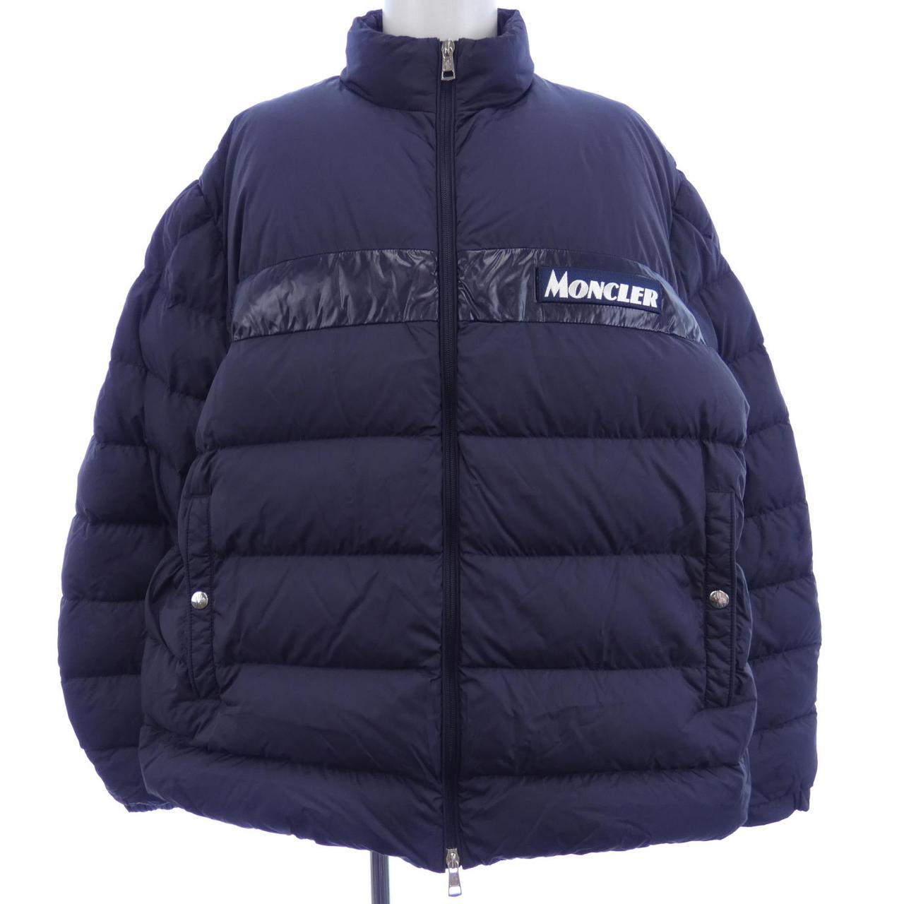 モンクレール MONCLER ダウンジャケット