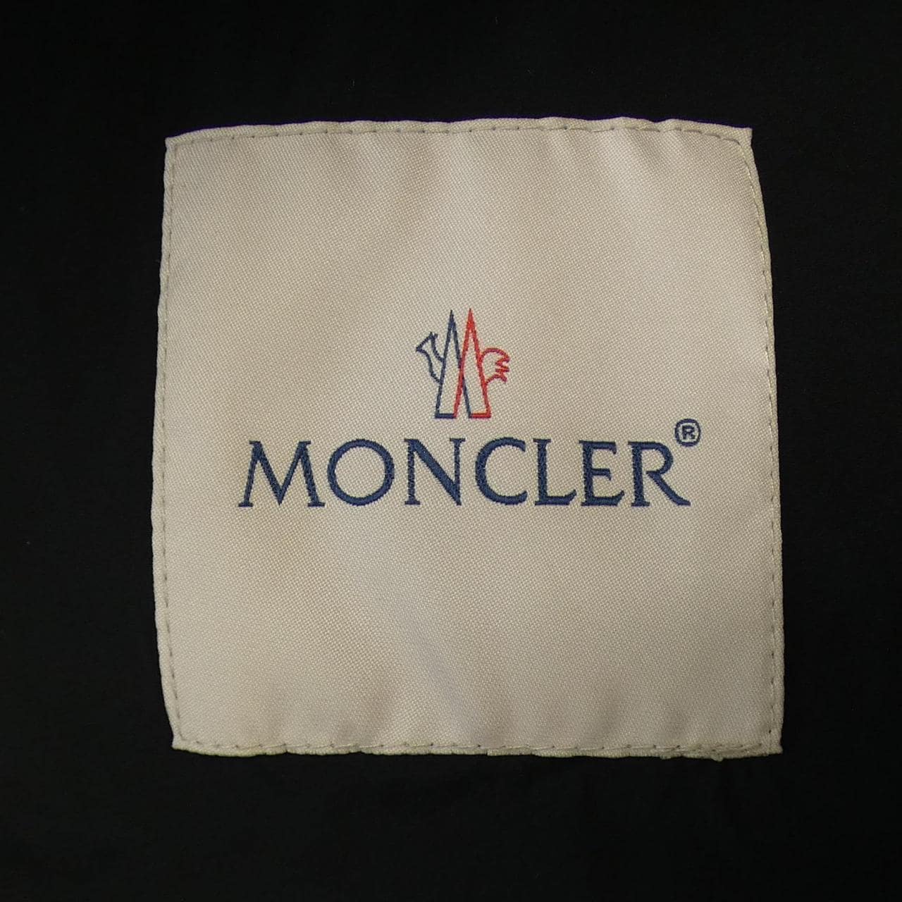 モンクレール MONCLER ダウンジャケット