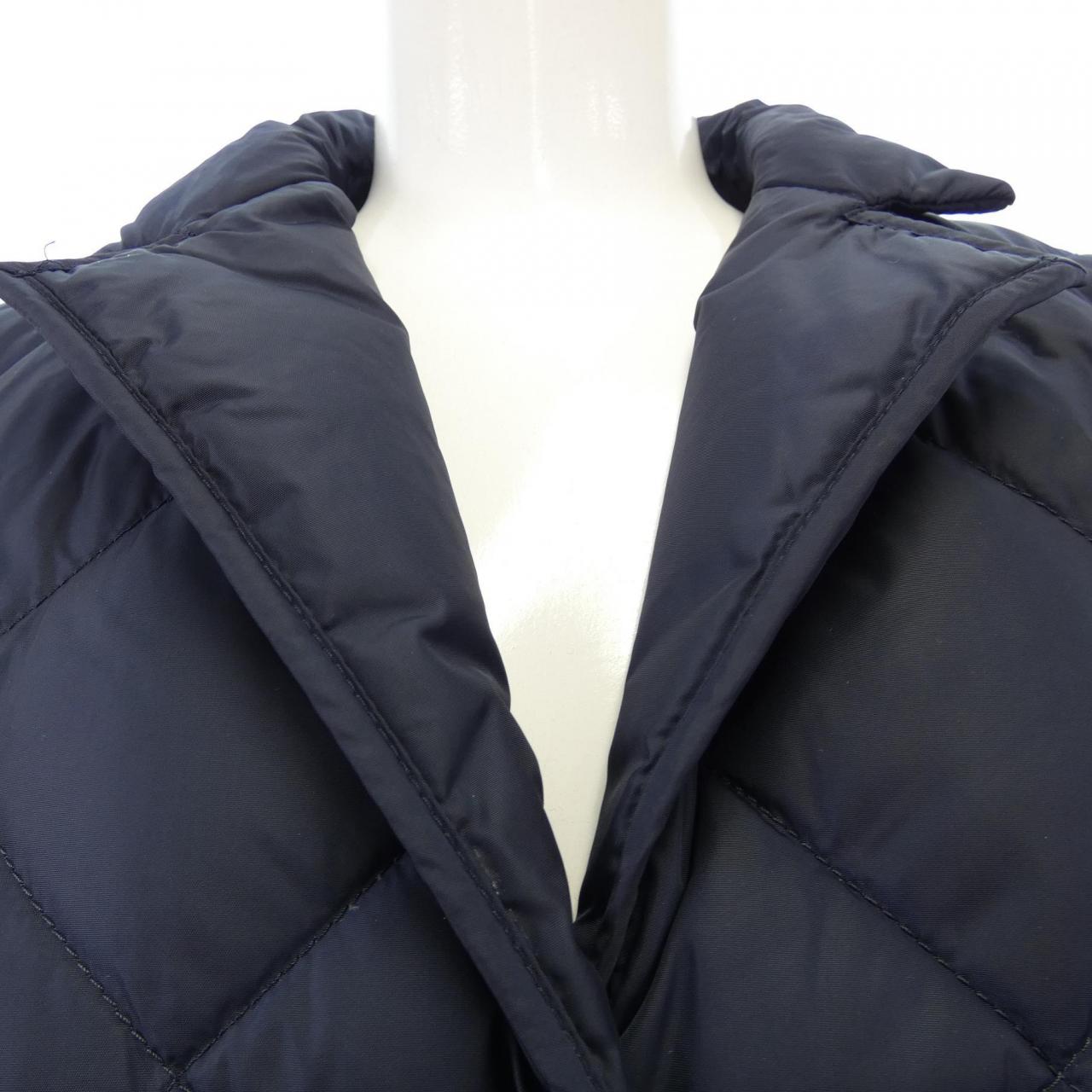 モンクレール MONCLER ダウンジャケット