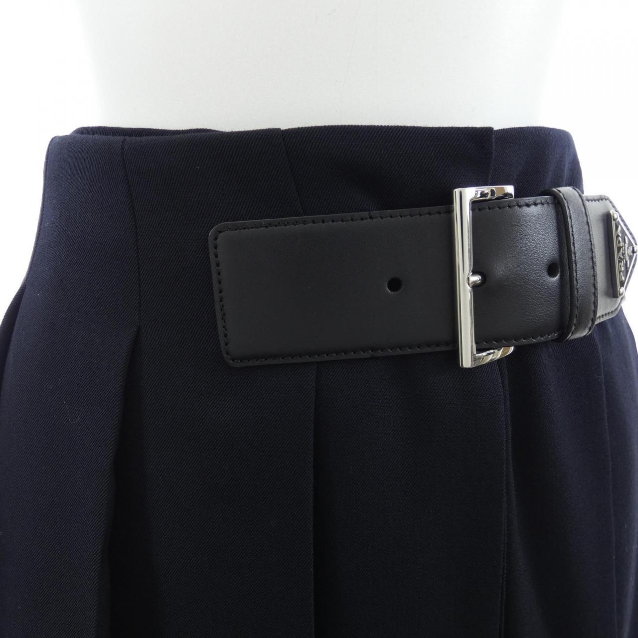 プラダ PRADA トライアングルロゴ P122UE S221 108N スカート