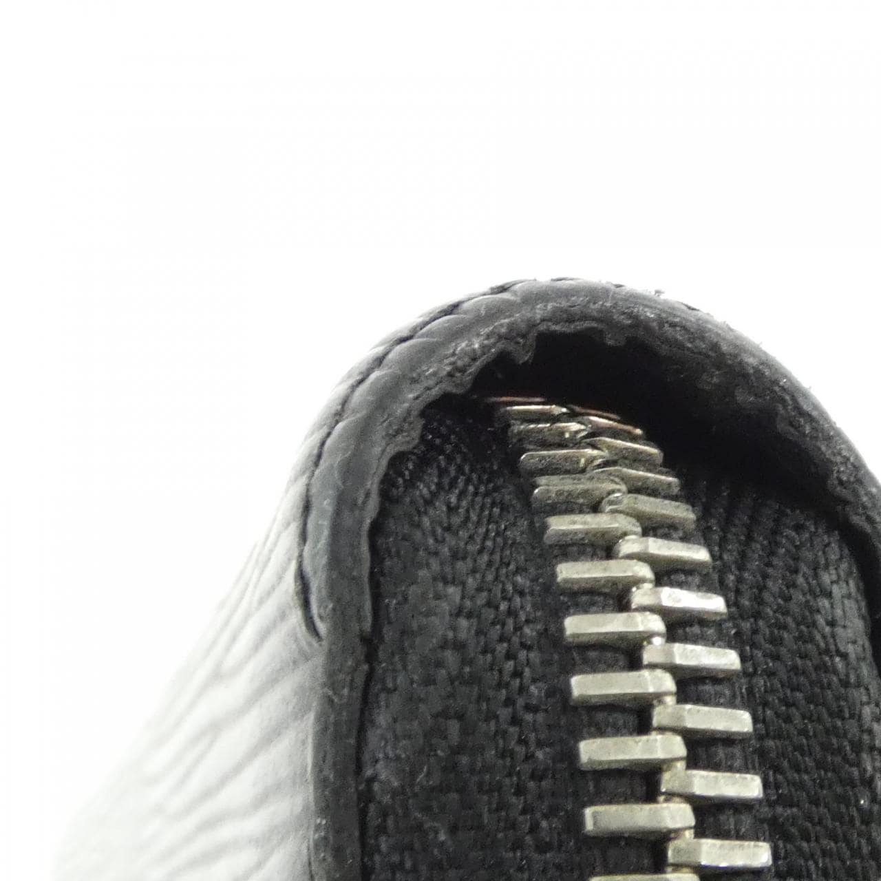 ルイヴィトン エピ ジッピー ウォレット M61857 財布