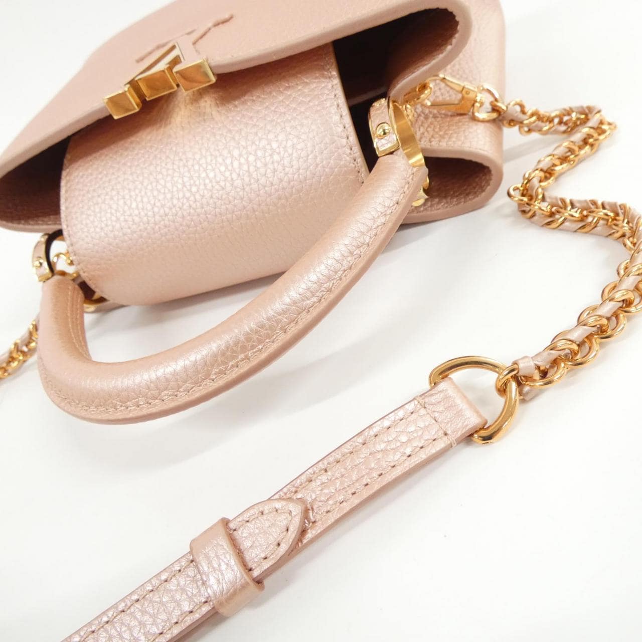 LOUIS VUITTON Capucines BB M21103 包