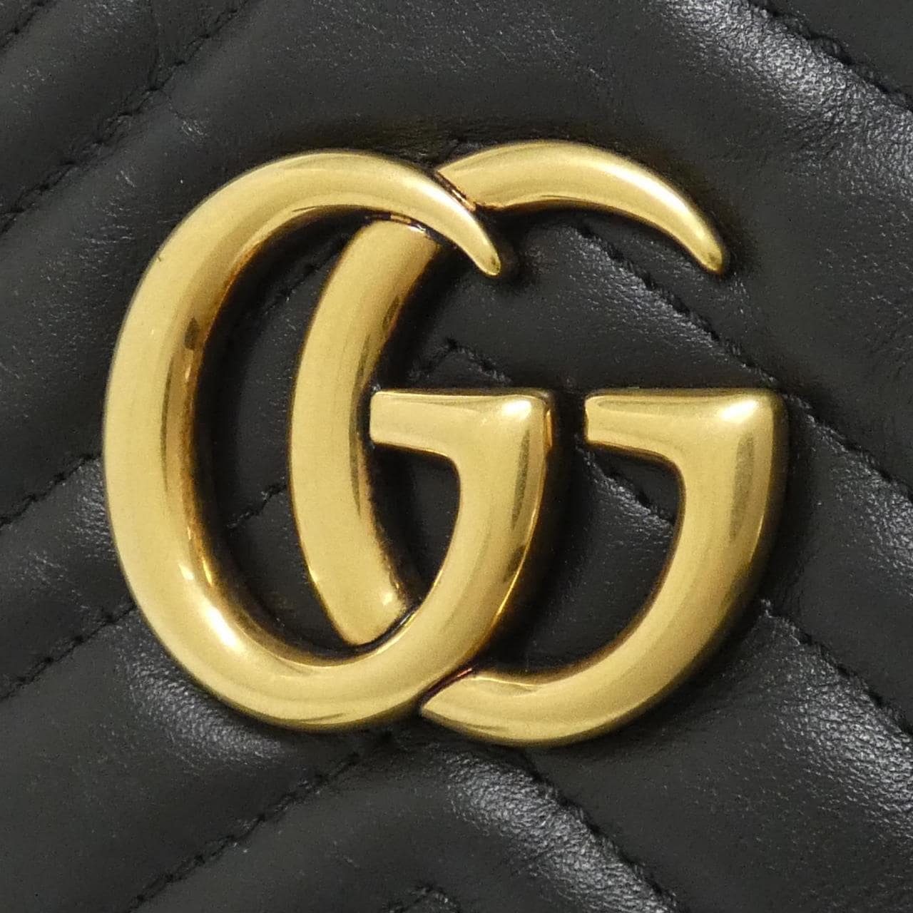 グッチ GG MARMONT 447632 DTD1T ショルダーバッグ