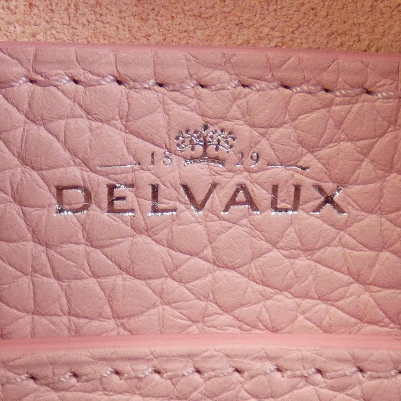 德尔沃DELVAUX