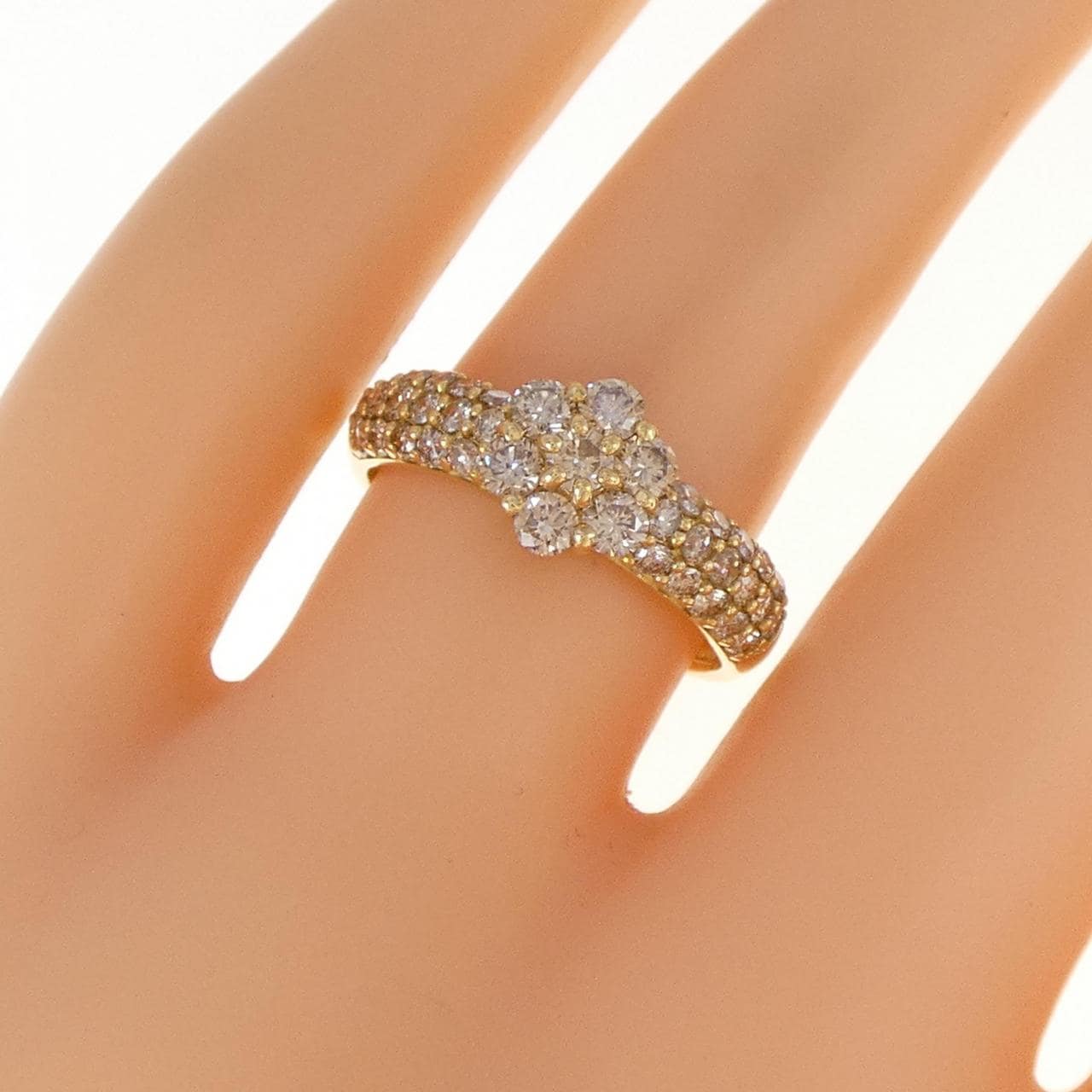 [BRAND NEW] K18YG Flower Diamond Ring 1.00CT