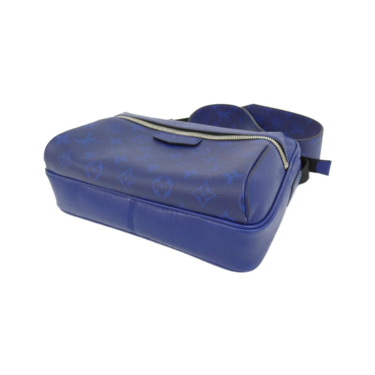 ルイヴィトン タイガ ラマ アウトドア メッセンジャー PM M30242 ショルダーバッグ