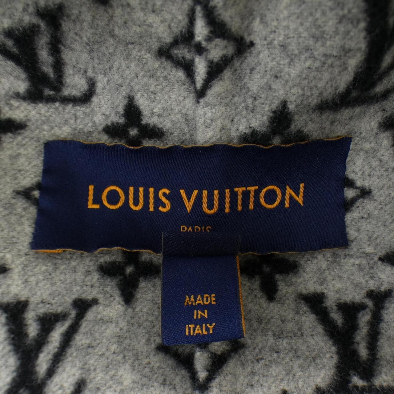 ルイヴィトン LOUIS VUITTON ベルテッドショートラップ FLCO17QWE コート