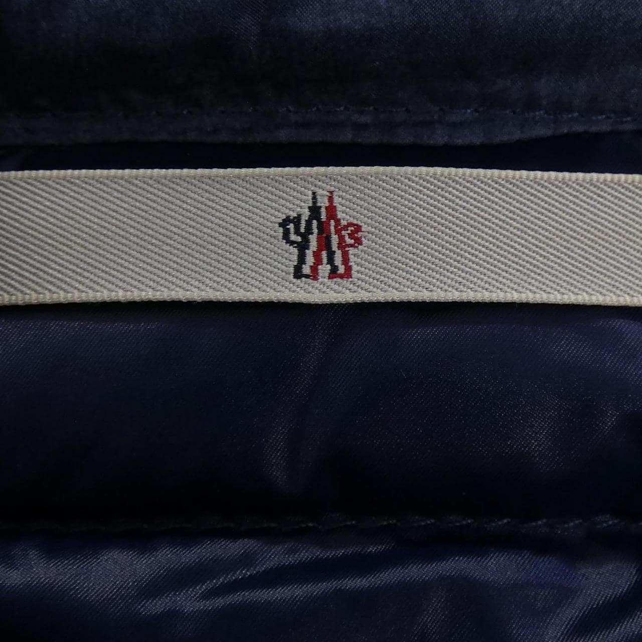 モンクレールグルノーブル MONCLER GRENOBLE AVRANCHES ダウンジャケット