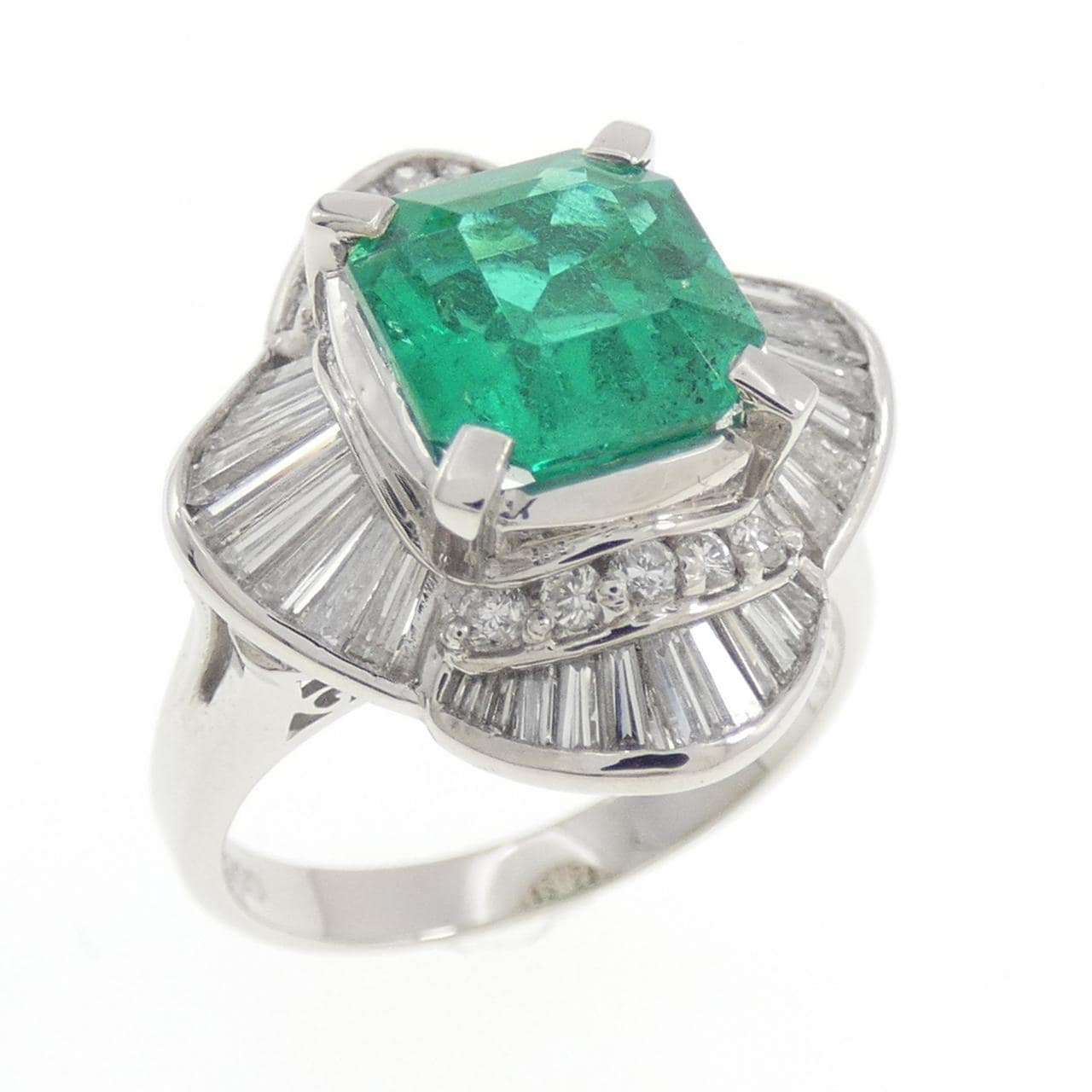 PT900 エメラルド リング 2.01CT コロンビア産