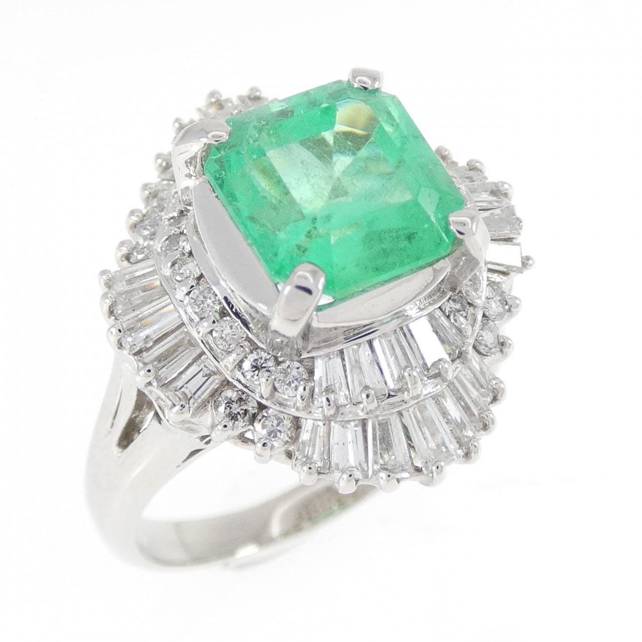 PT900 エメラルド リング 3.09CT