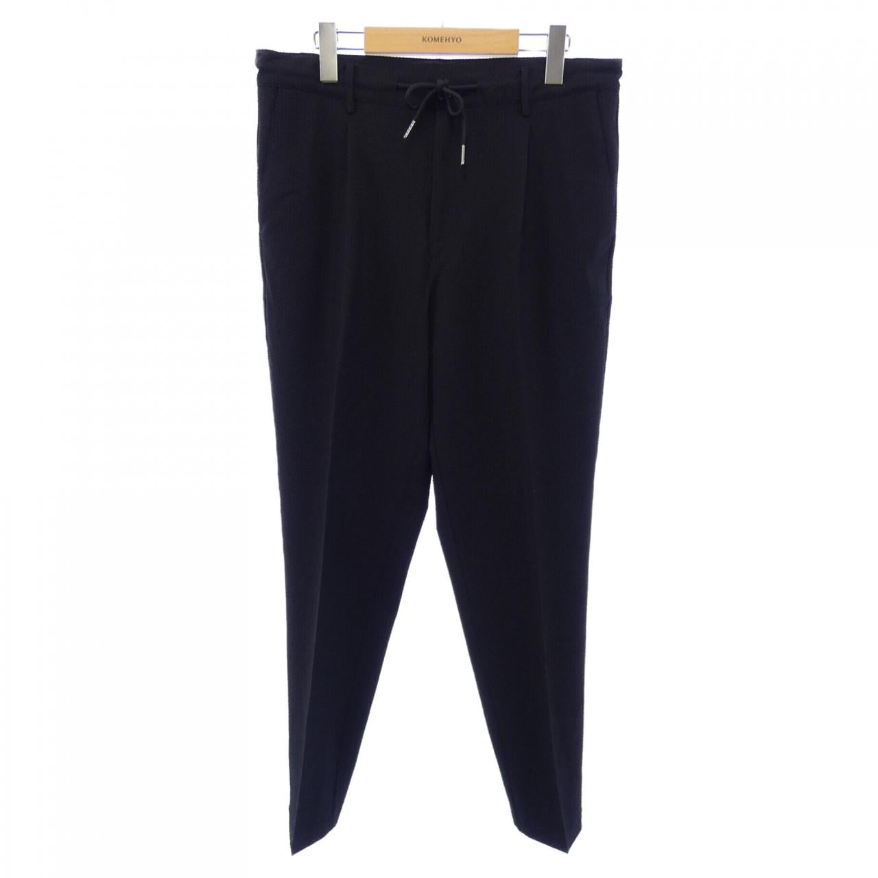 エイケイエム AKM パンツ