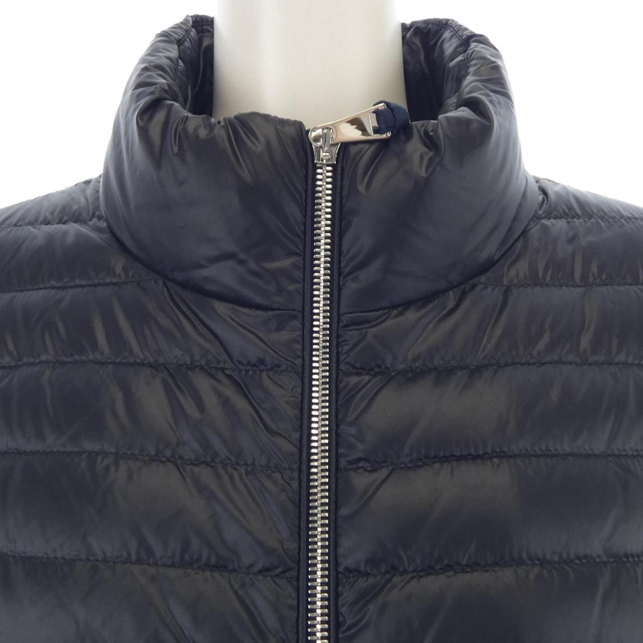 モンクレール MONCLER ダウンジャケット