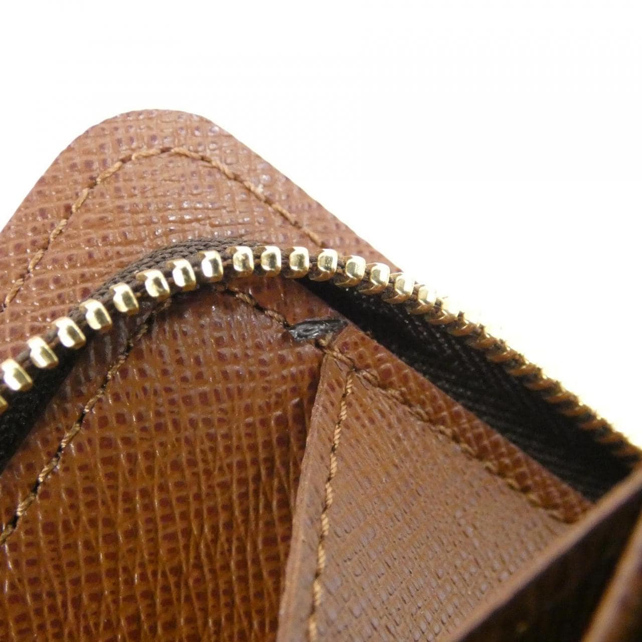 ルイヴィトン モノグラム コンパクト ジップ M61667 財布