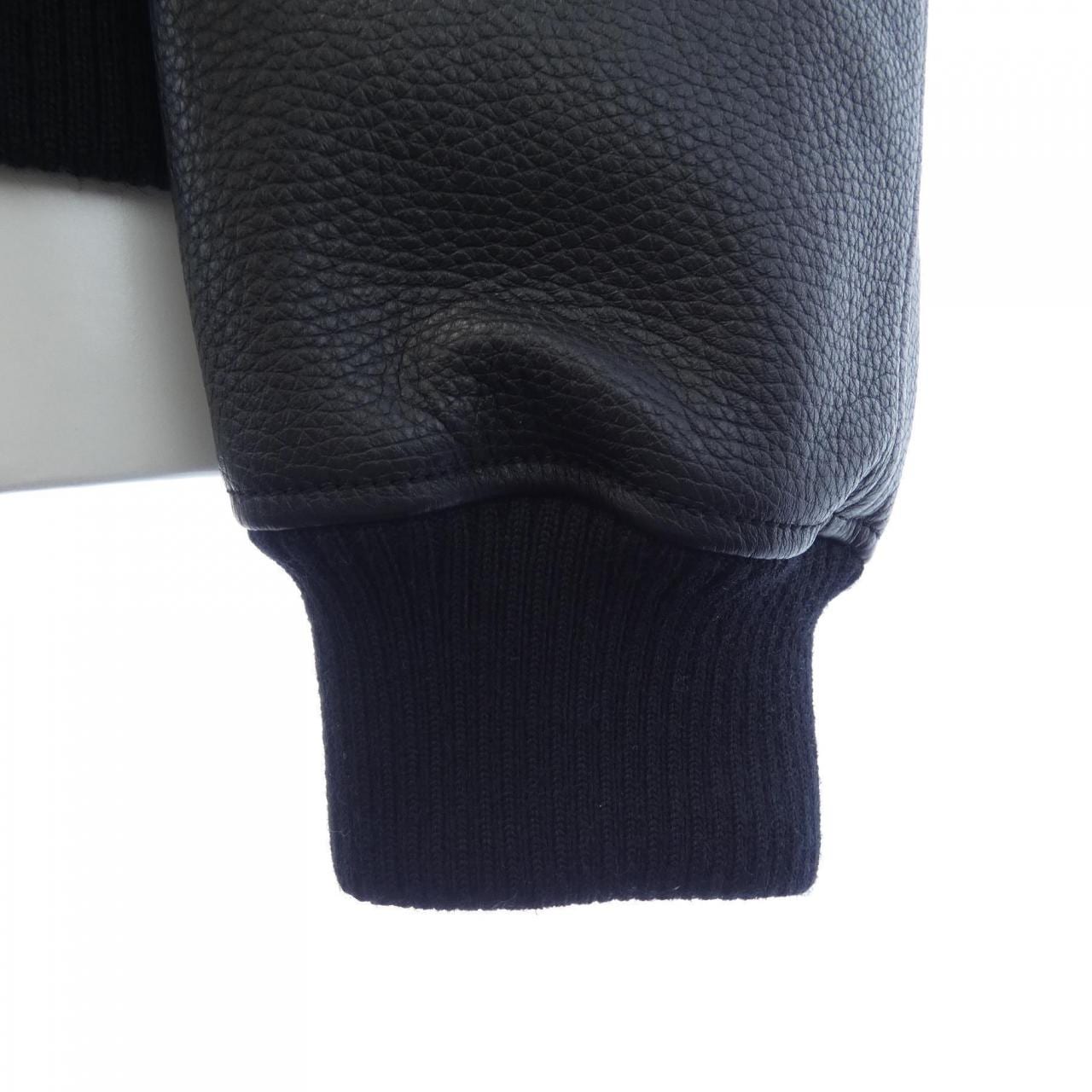 ルイヴィトン LOUIS VUITTON LVSEレザーアンビエイター HJL45WYBJ レザージャケット
