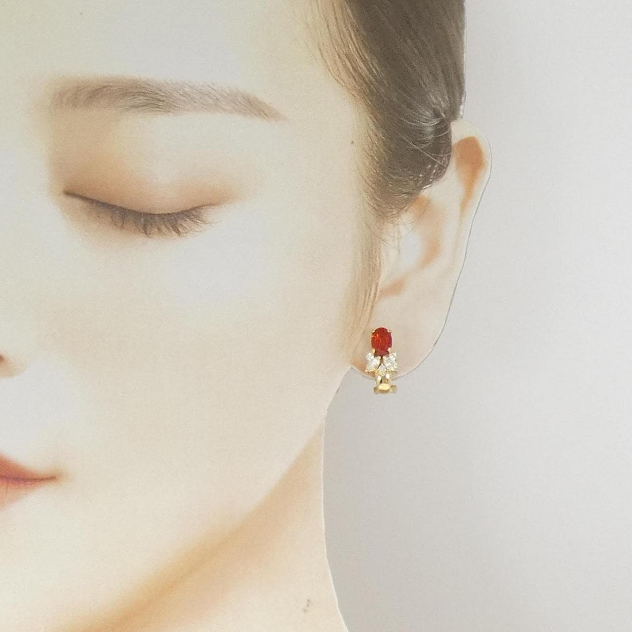 K18YG オパール ピアス/イヤリング 1.07CT