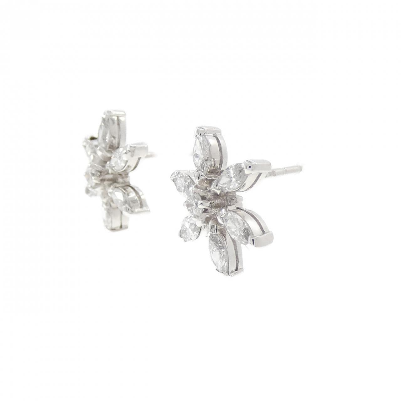 K14WG フラワー ダイヤモンド ピアス 1.040CT