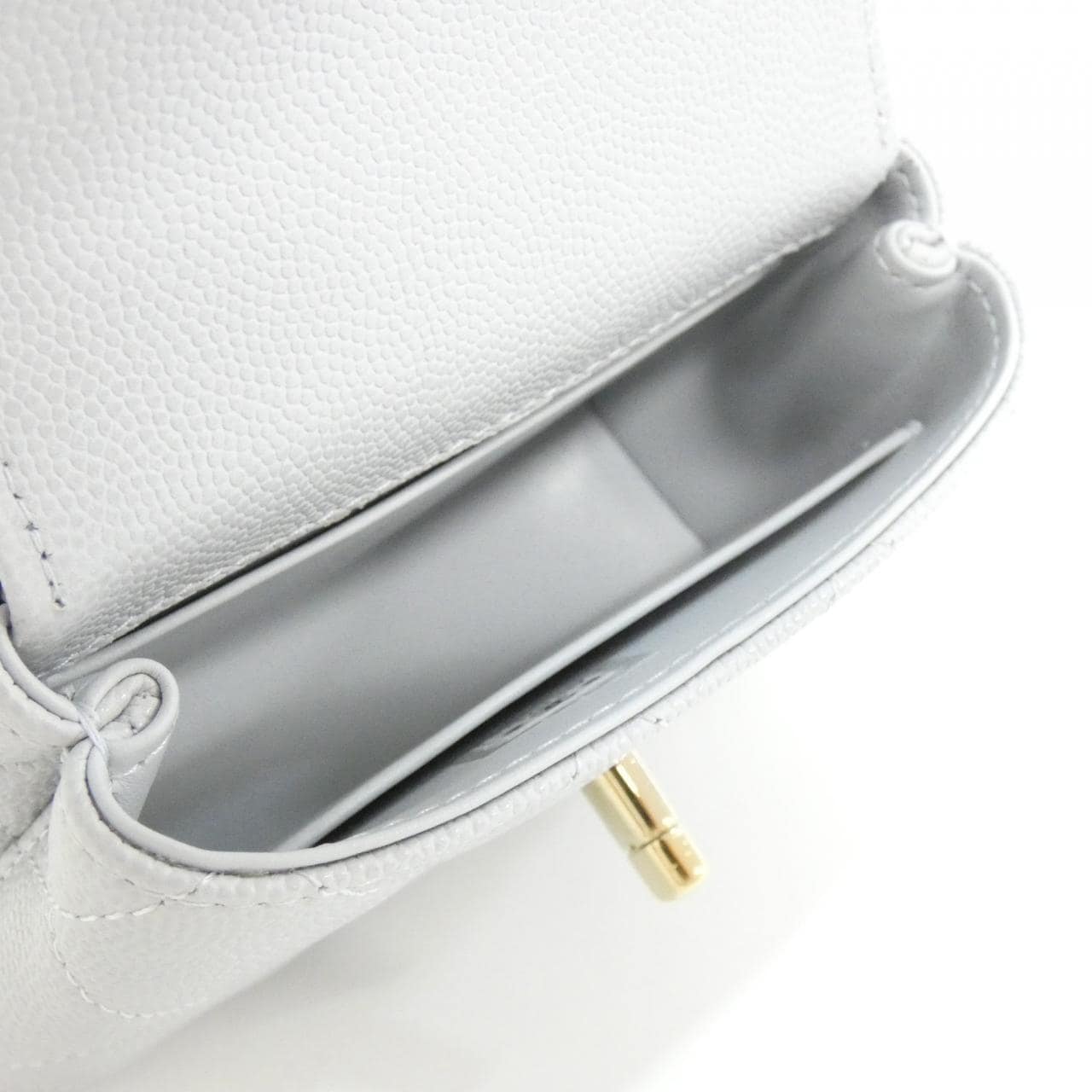 シャネル AP4245 チェーンクラッチ