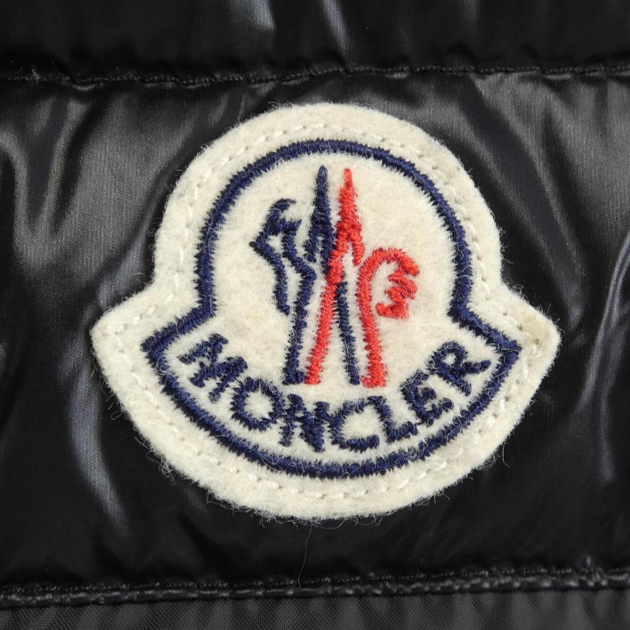 モンクレール MONCLER DUPRES ダウンベスト