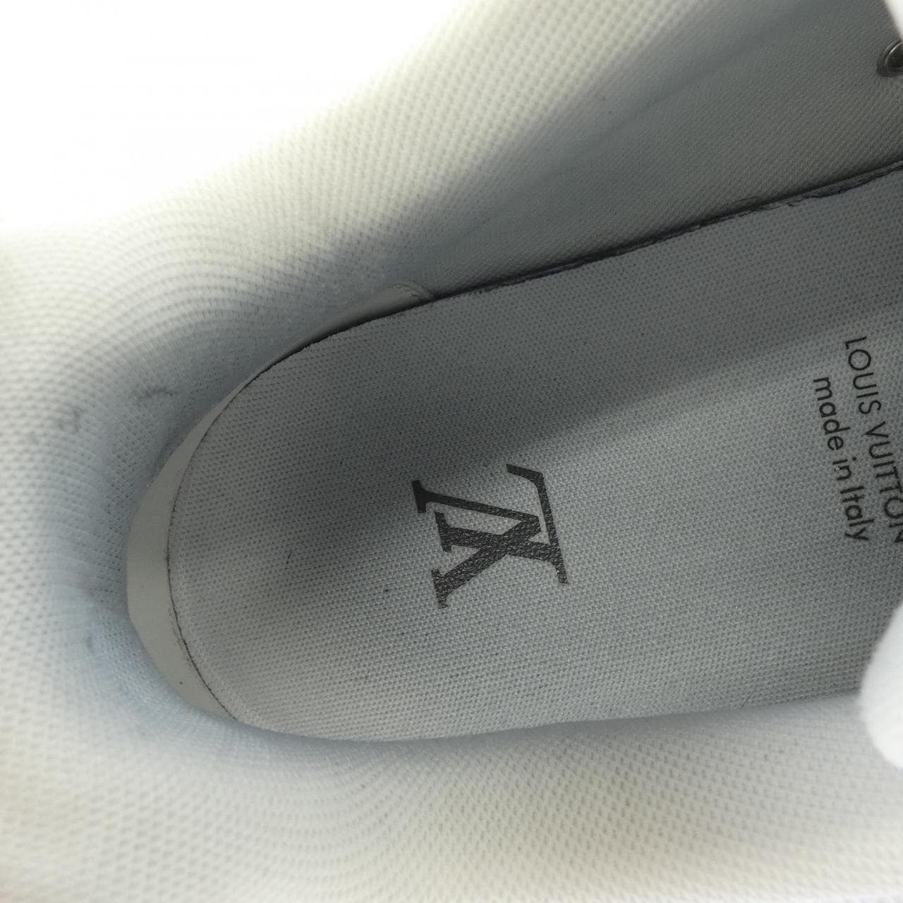 ルイヴィトン LOUIS VUITTON LVクラシック スニーカー