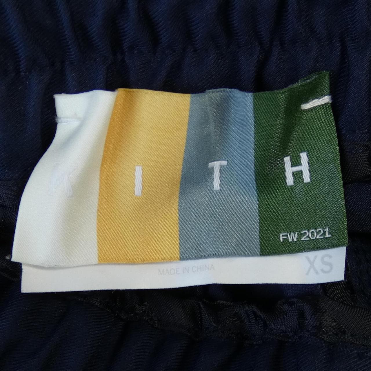 親吻KITH褲子