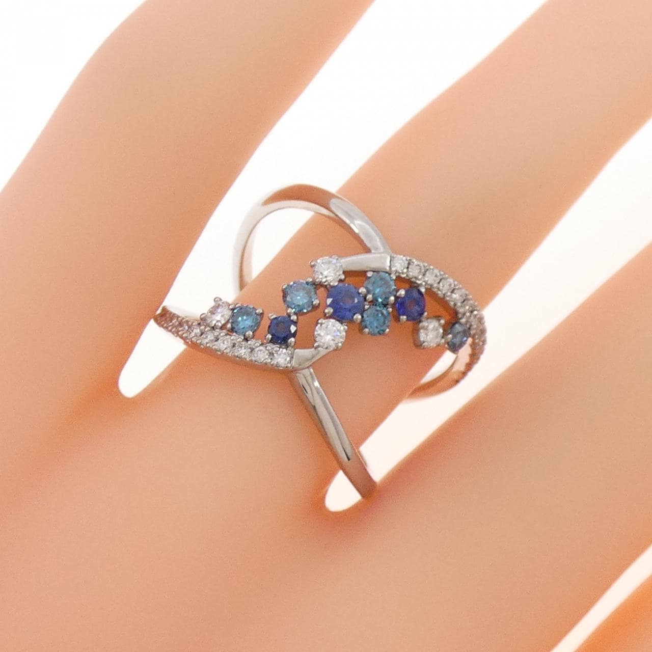 K18WG サファイヤ リング 0.18CT