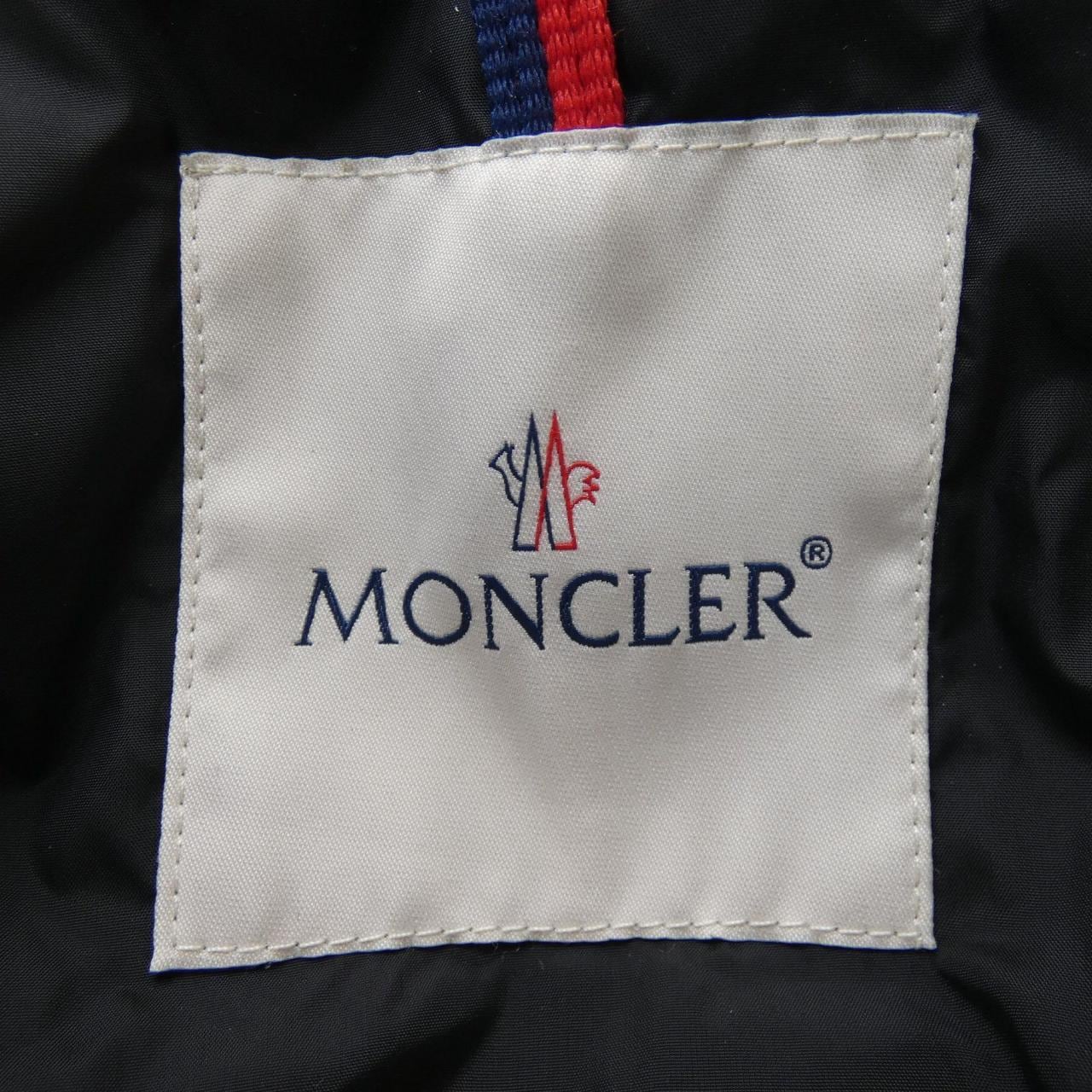 モンクレール MONCLER ダウンジャケット