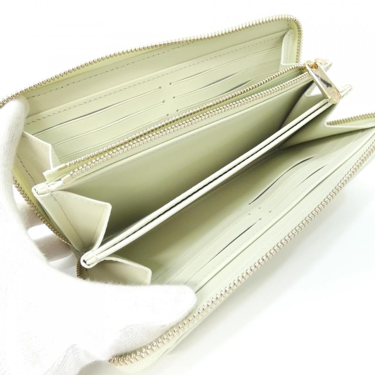 ルイヴィトン マヒナ ジッピー ウォレット M28066 財布