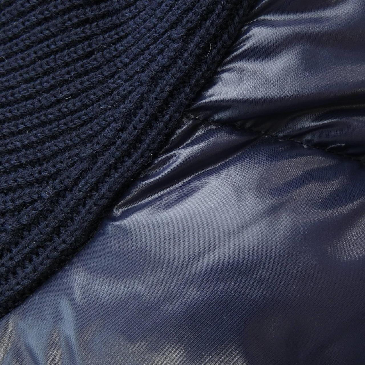 モンクレール MONCLER ダウンジャケット