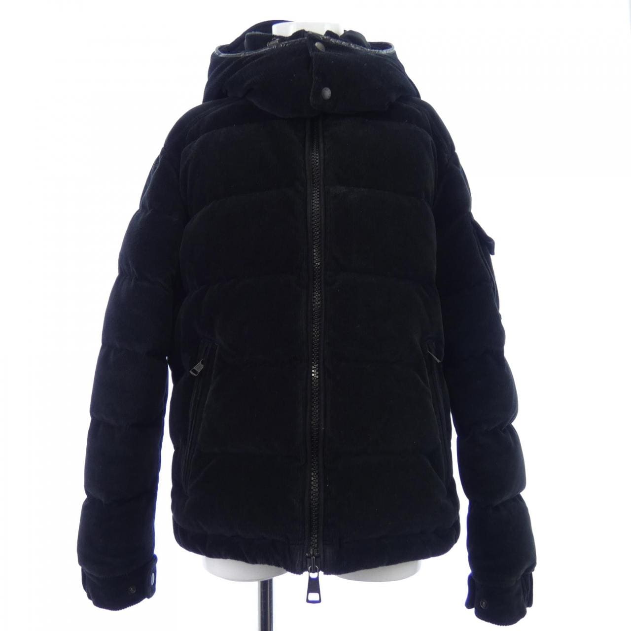 モンクレール MONCLER ダウンジャケット