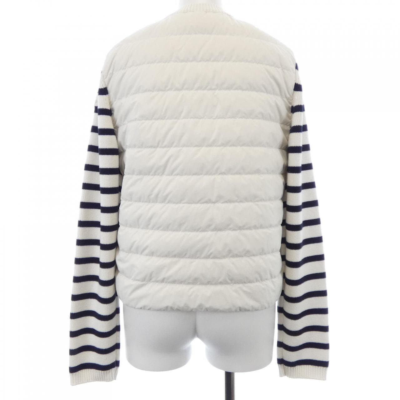 モンクレール MONCLER 10939B00016 ダウンジャケット