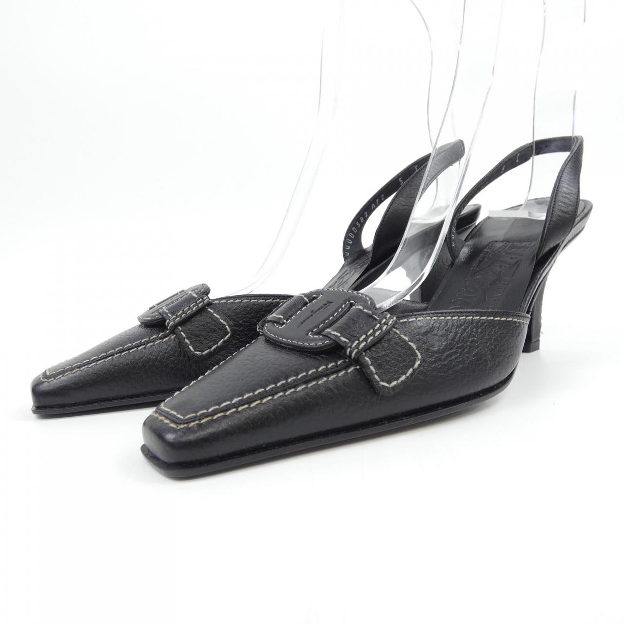 サルヴァトーレフェラガモ SALVATORE FERRAGAMO パンプス