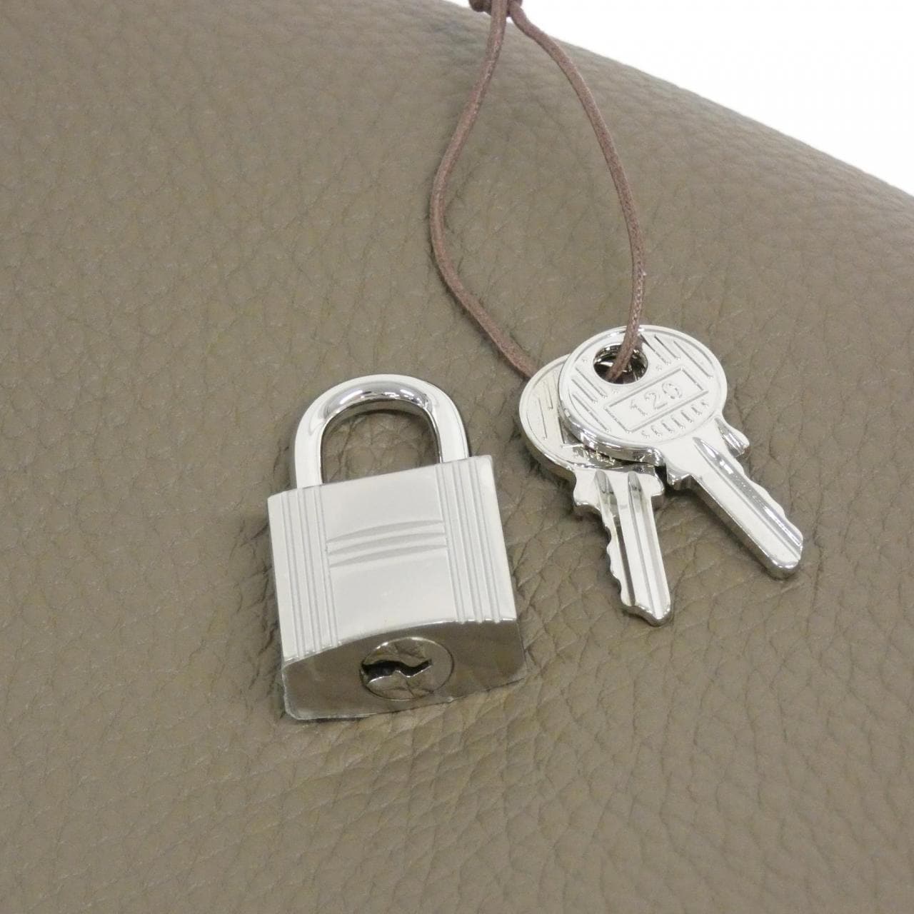 【未使用品】エルメス ピコタン ロック MM 060991CK バッグ