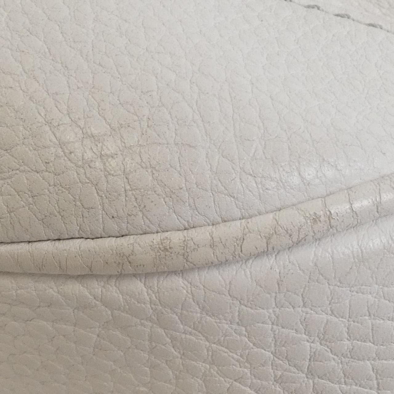 ルイヴィトン マヒナ ソーラー PM M93126 ショルダーバッグ