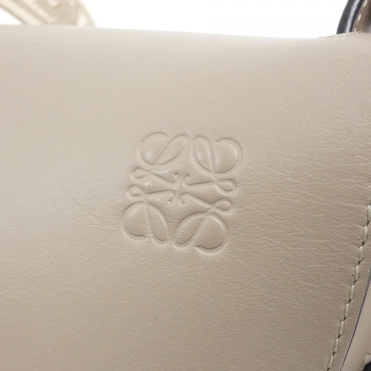 ロエベ ゲート スモール A650T20X40 ショルダーバッグ