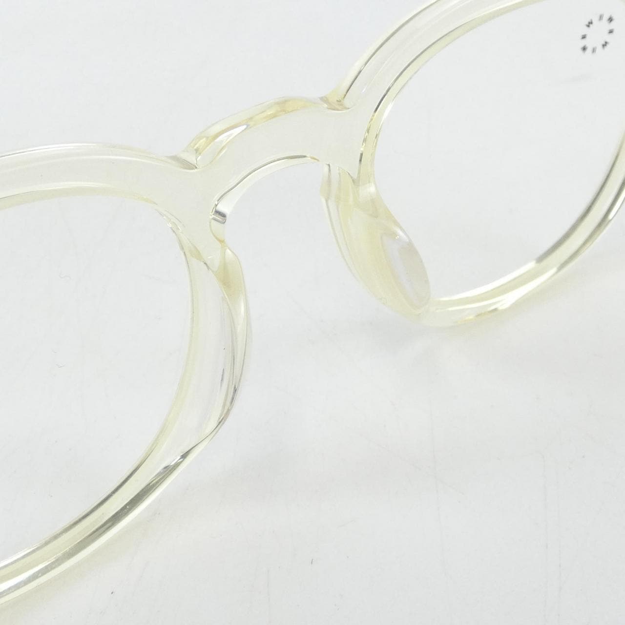 SIMMP EYEWEAR