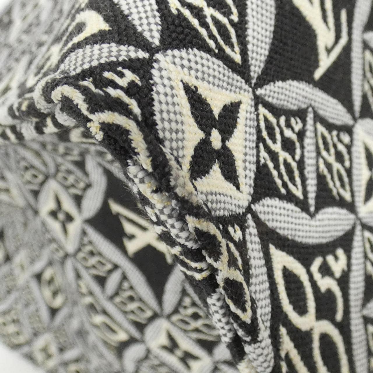 ルイヴィトン SINCE1854 オンザゴー GM M57207 バッグ