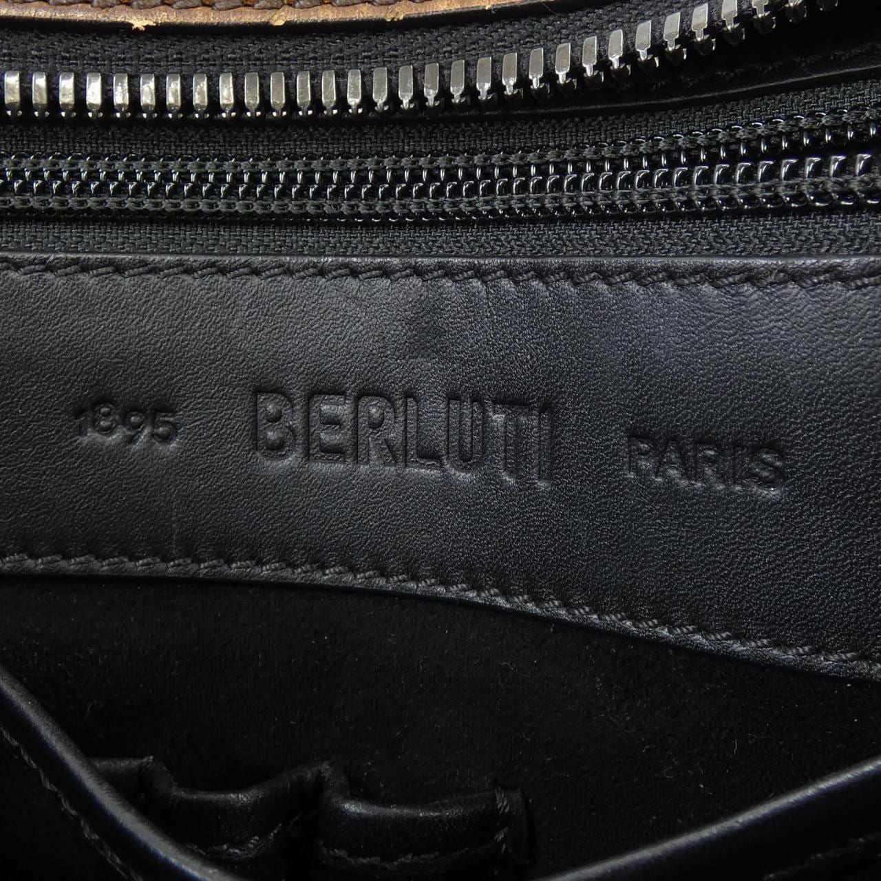 ベルルッティ Berluti アンジュールスモールスクリットレザーブリーフ BAG