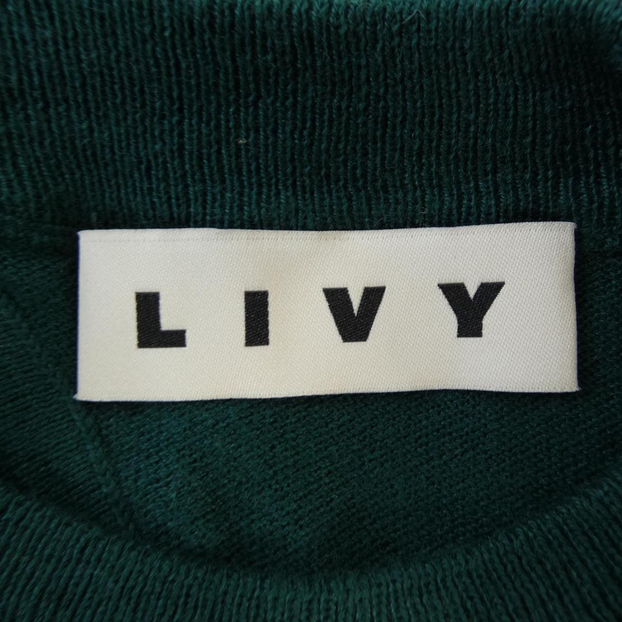 LIVY ニット