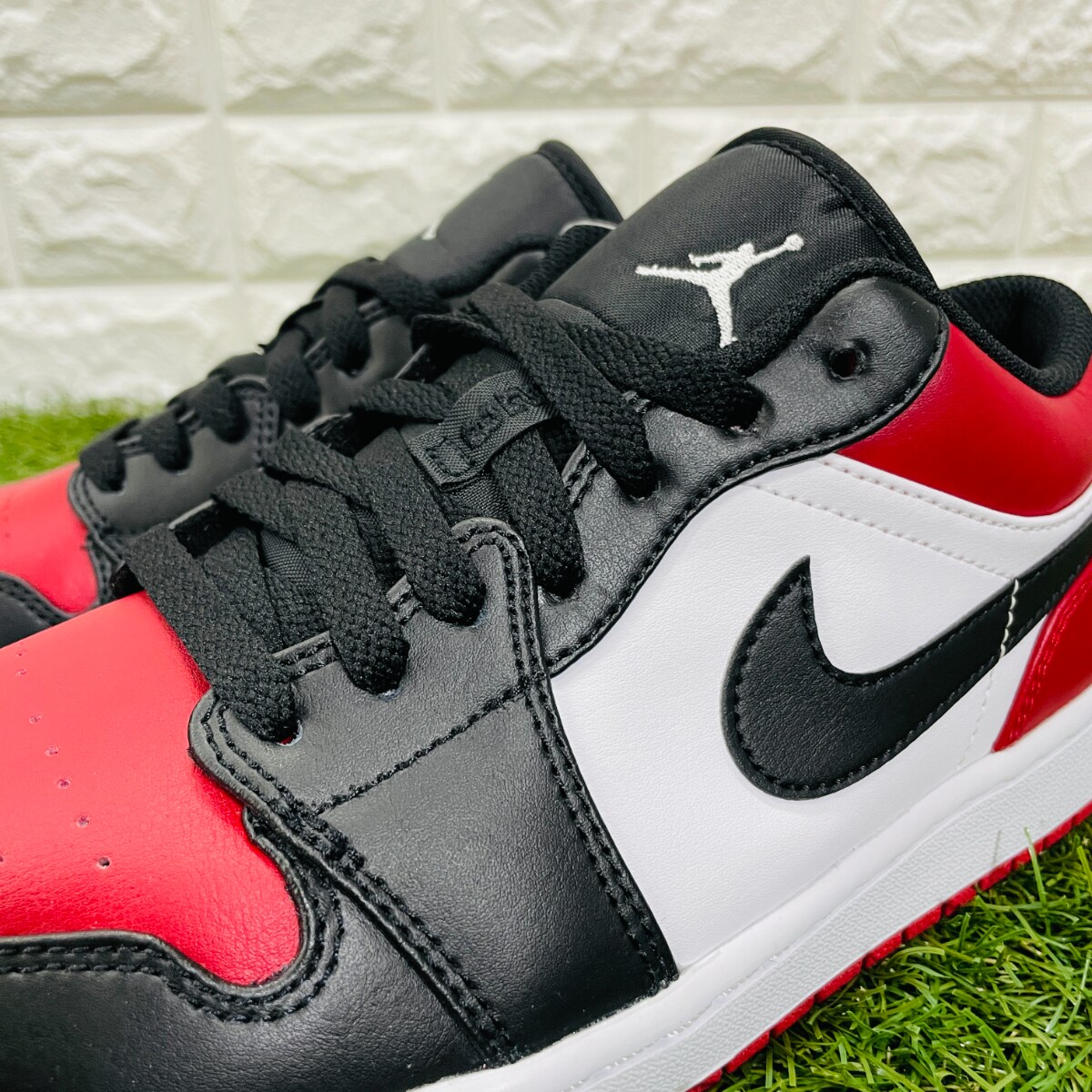 27 0cm ナイキ エアジョーダン 1 ロー Nike Aj1 メンズ スニーカー 赤白黒のフリマ商品 Kante Komehyo