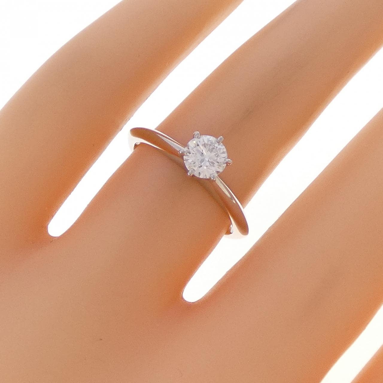 ティファニー クラシックソリティア リング 0.43CT F VS2 3EXT