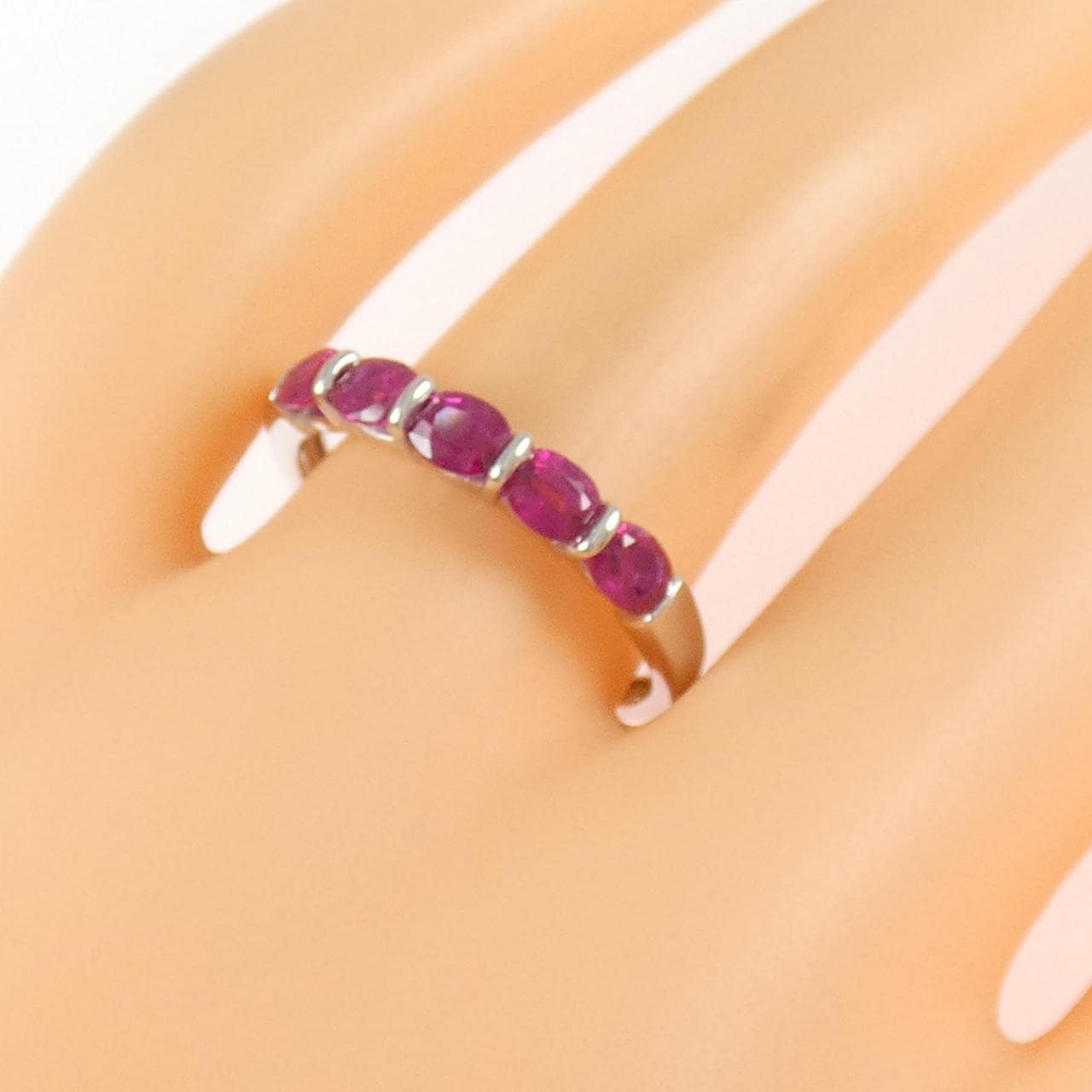 K18WG ルビー リング 0.80CT