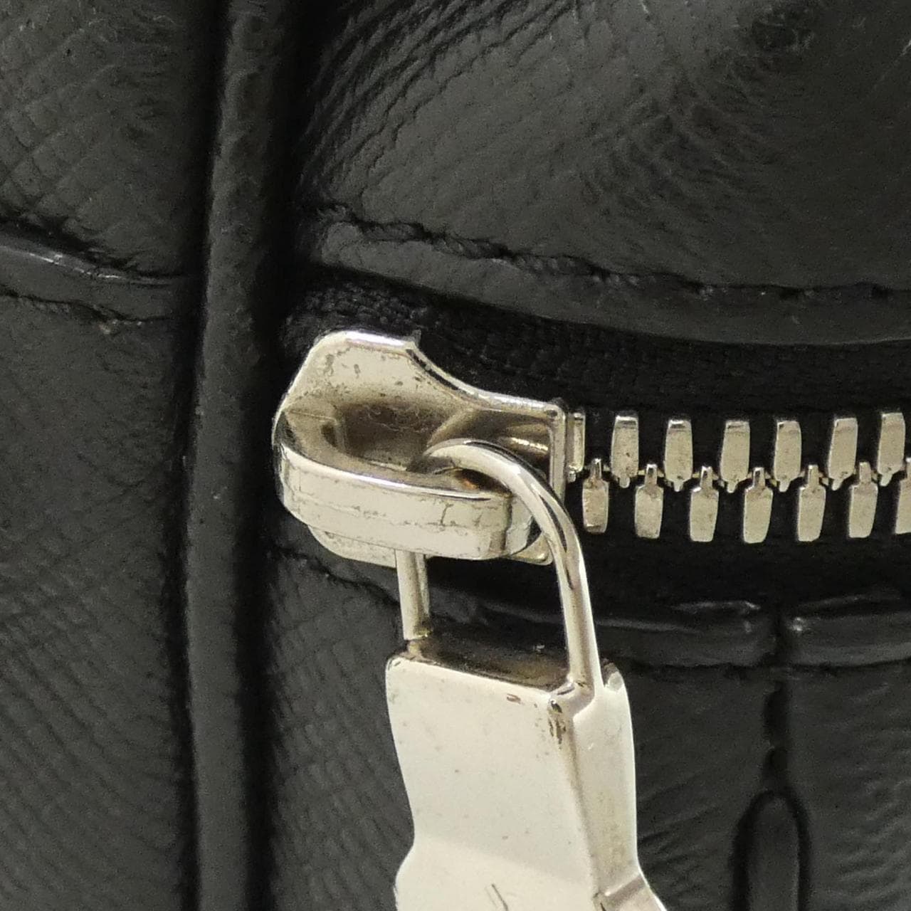 LOUIS VUITTON Taiga Rama 腰包户外 M30245 单肩包